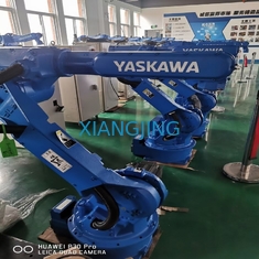Benutzter automatischer schweißender Roboter Achse Yaskawa AR1440 6 und schneller und genauer Elektroschweißenroboter mit Prüfer des Roboter-YRC1000