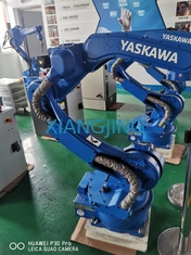 Benutzter automatischer schweißender Roboter Achse Yaskawa AR1440 6 und schneller und genauer Elektroschweißenroboter mit Prüfer des Roboter-YRC1000