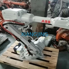 Benutzter Industrieroboter 2600-20/1.65 ABB mit Kabinett unterrichten hängendes