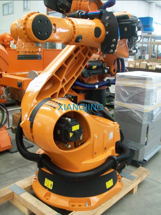 Schweißende Roboterhand des Arm-KUKA KR120 R3200 6 der Achsen-zweite für Auswahl und Platz